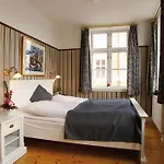 Aero Hotell 3*